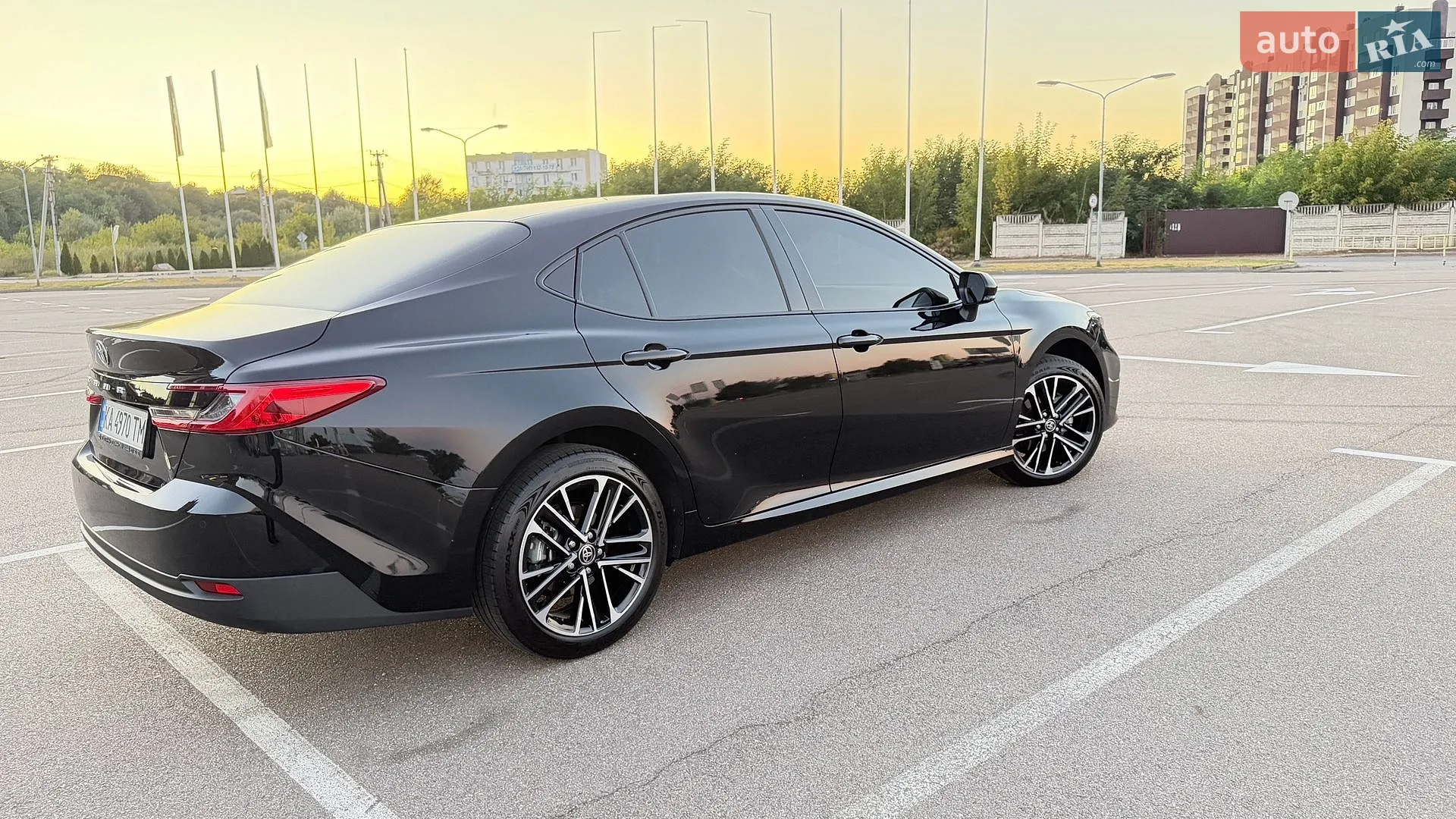 2025 Toyota Camry - мініатюра 10