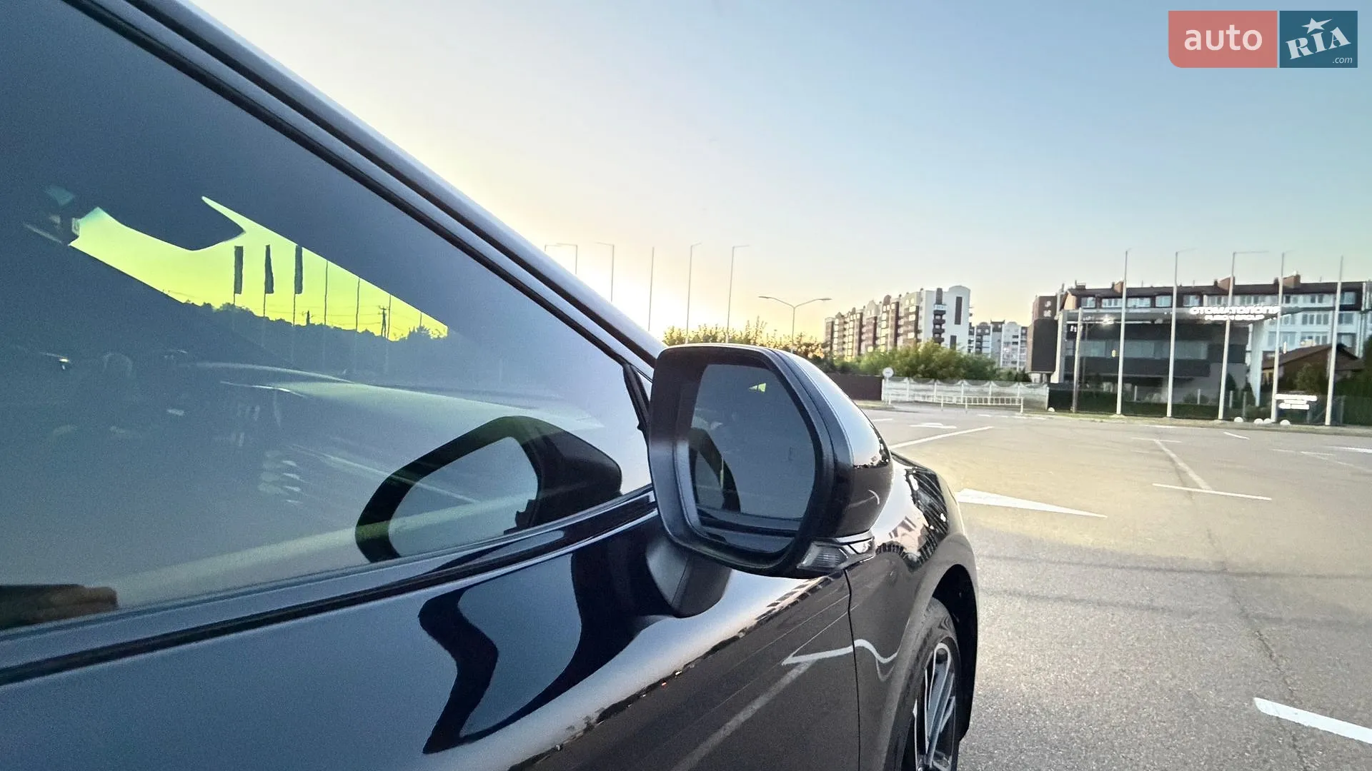 2025 Toyota Camry - мініатюра 32