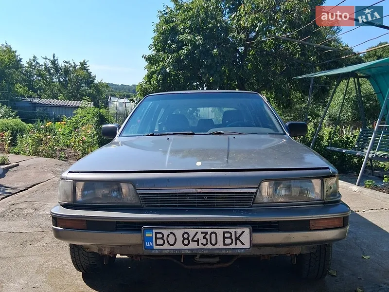 Toyota Camry 1987