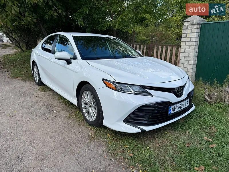 Toyota Camry 2019