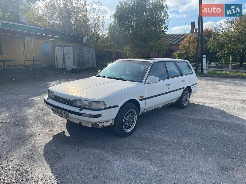 Toyota Camry 1988