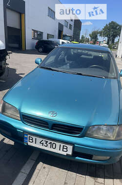 Седан Toyota Carina E 1997 в Полтаві