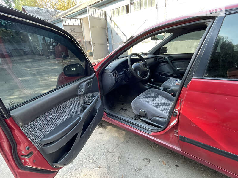 Седан Toyota Carina E 1995 в Рівному
