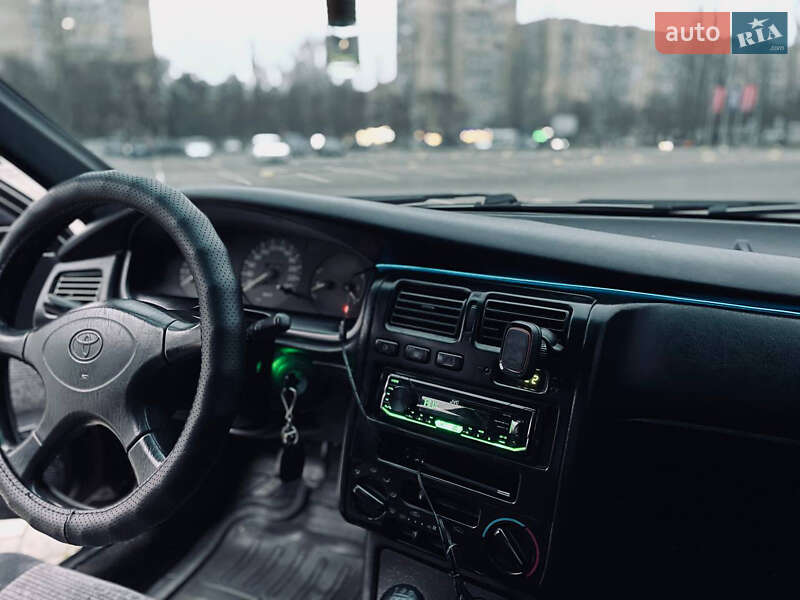 Седан Toyota Carina E 1993 в Одесі