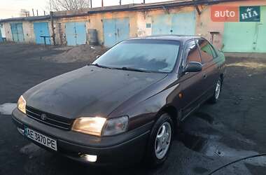 Седан Toyota Carina E 1993 в Першотравенске