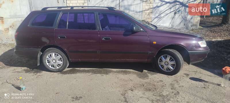Универсал Toyota Carina E 1995 в Харькове