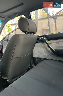 Седан Toyota Carina E 1992 в 