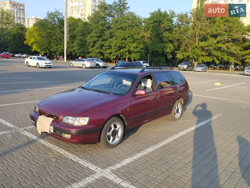 Toyota Carina E