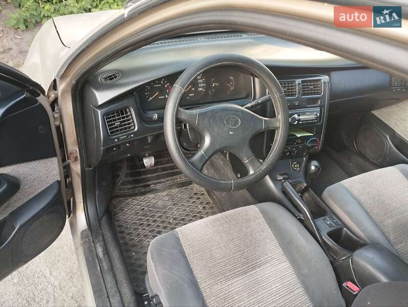 Седан Toyota Carina E 1993 в Слобожанском