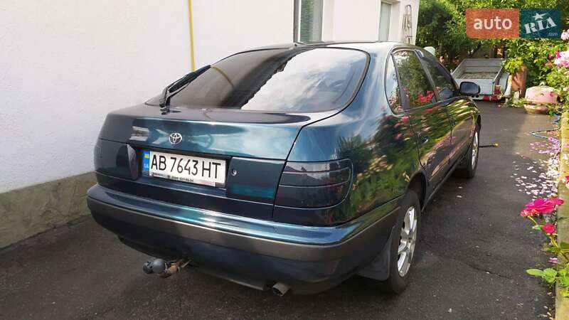 Лифтбек Toyota Carina E 1993 в Виннице