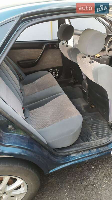 Лифтбек Toyota Carina E 1993 в Виннице