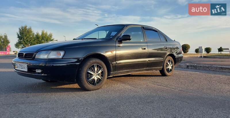 Седан Toyota Carina E 1995 в Черкасах
