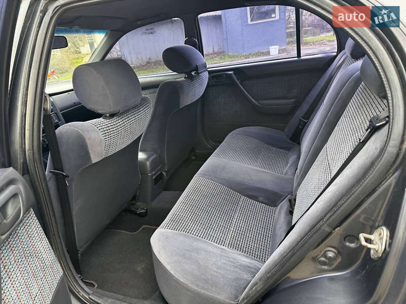 Седан Toyota Carina E 1995 в Одесі