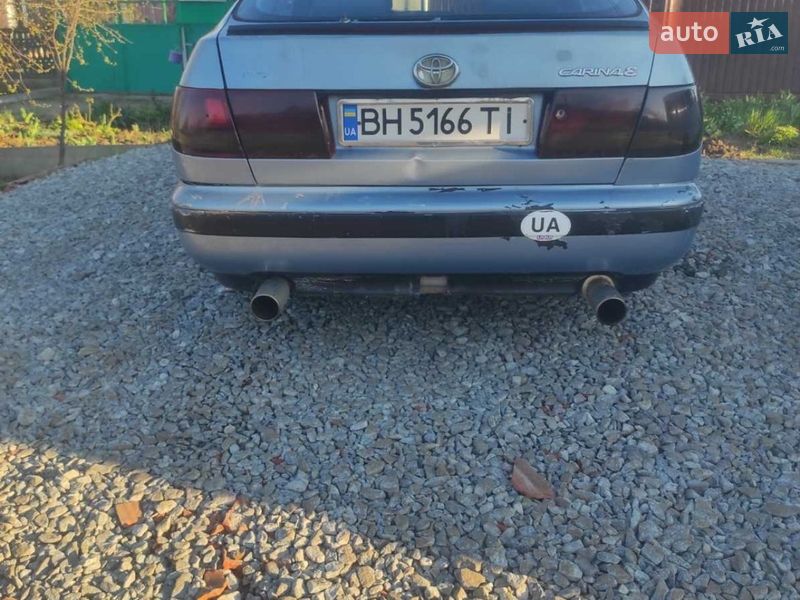Седан Toyota Carina E 1992 в Раздельной