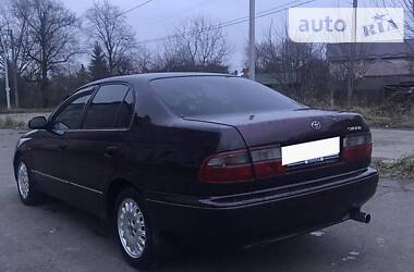 Седан Toyota Carina 1994 в Дрогобыче