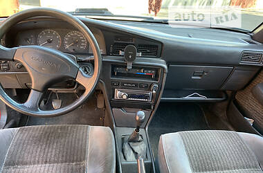 Седан Toyota Carina 1990 в Одессе