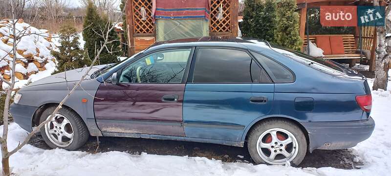 Хетчбек Toyota Carina 1994 в Ізюмі