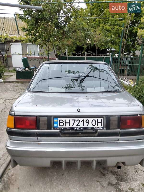 Седан Toyota Carina 1984 в Килии