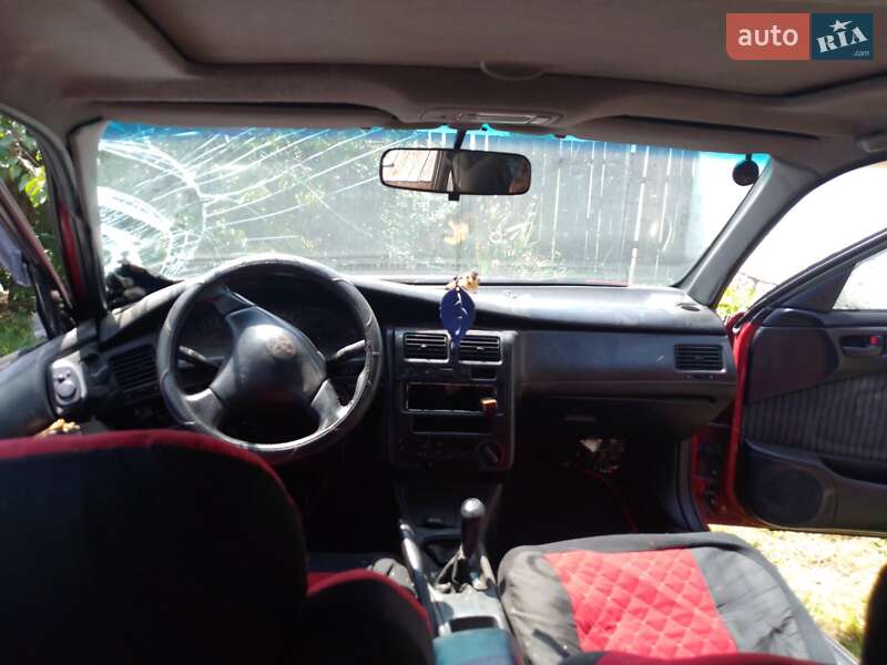 Седан Toyota Carina 1993 в Бородянке