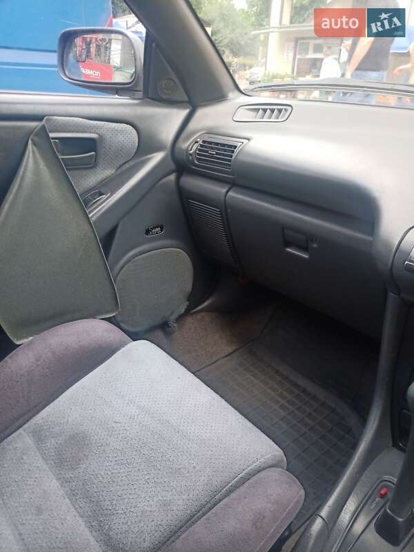 Седан Toyota Carina 1990 в Одессе