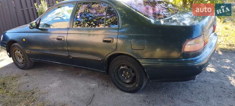 Седан Toyota Carina 1993 в Добровеличківці