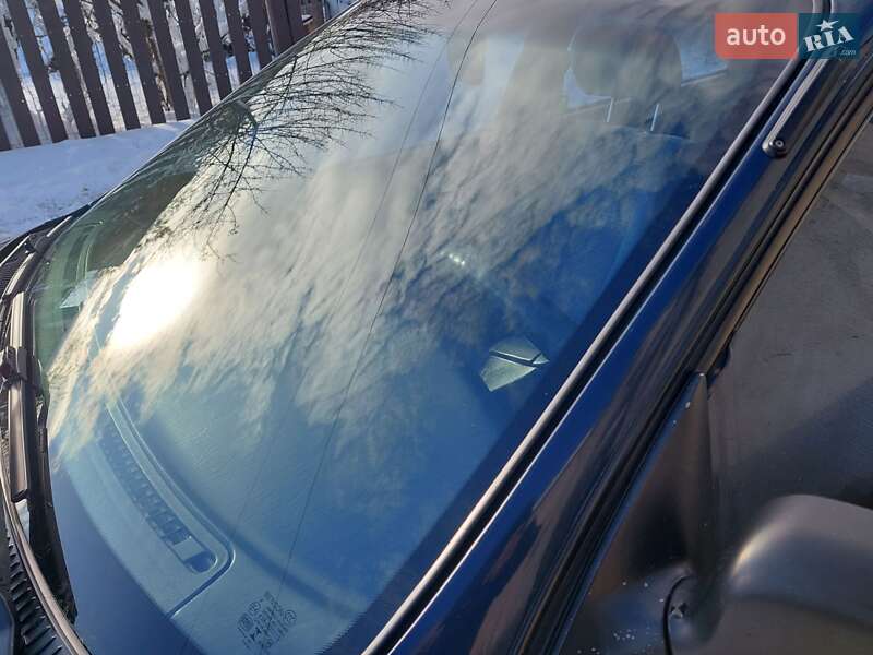 Ліфтбек Toyota Carina 1992 в Чорноморську