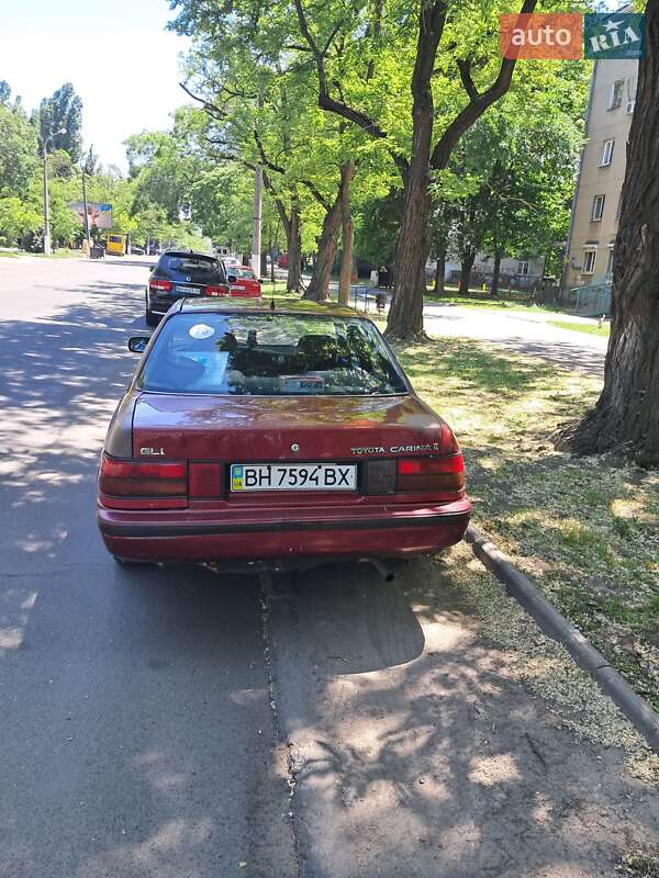 Седан Toyota Carina 1990 в Одессе