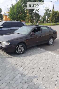 Седан Toyota Carina 1994 в Ивано-Франковске