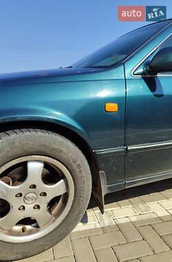 Седан Toyota Carina 1998 в Ровно