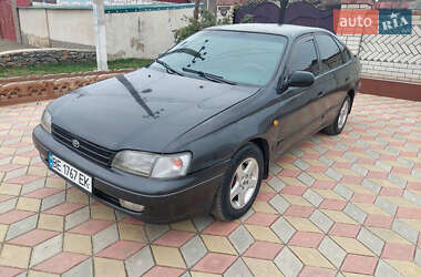 Седан Toyota Carina 1995 в Николаеве