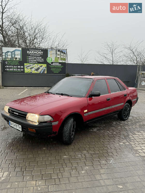 Седан Toyota Carina 1991 в Одесі