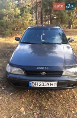 Седан Toyota Carina 1994 в Саврани