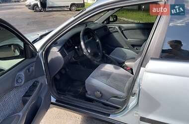 Седан Toyota Carina 1998 в 