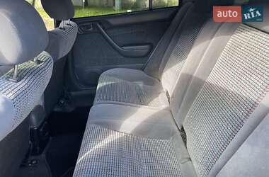 Седан Toyota Carina 1998 в 
