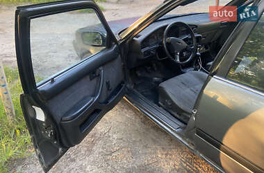 Седан Toyota Carina 1989 в 