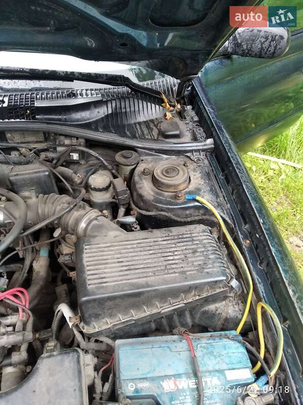 Седан Toyota Carina 1995 в Боярке