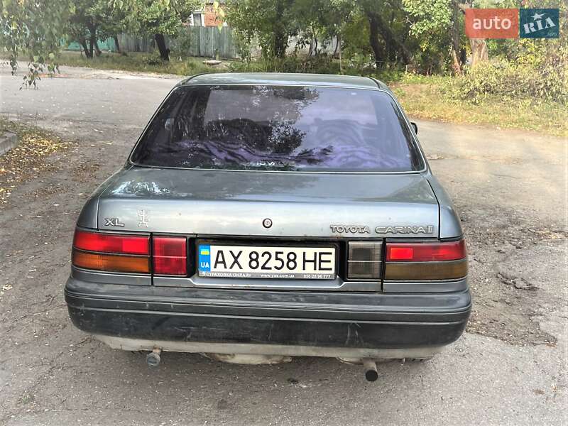 Седан Toyota Carina 1990 в Харкові