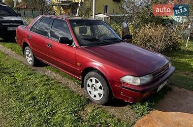 Седан Toyota Carina 1991 в Бориславі