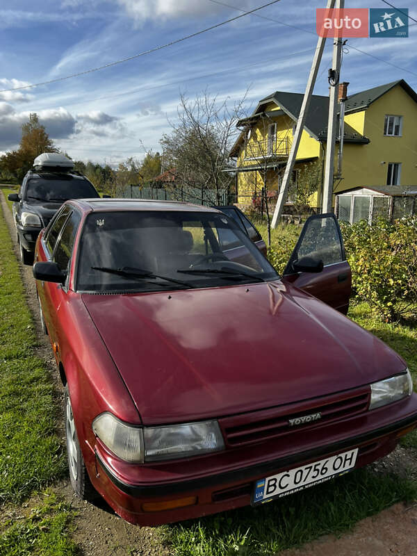 Седан Toyota Carina 1991 в Бориславе