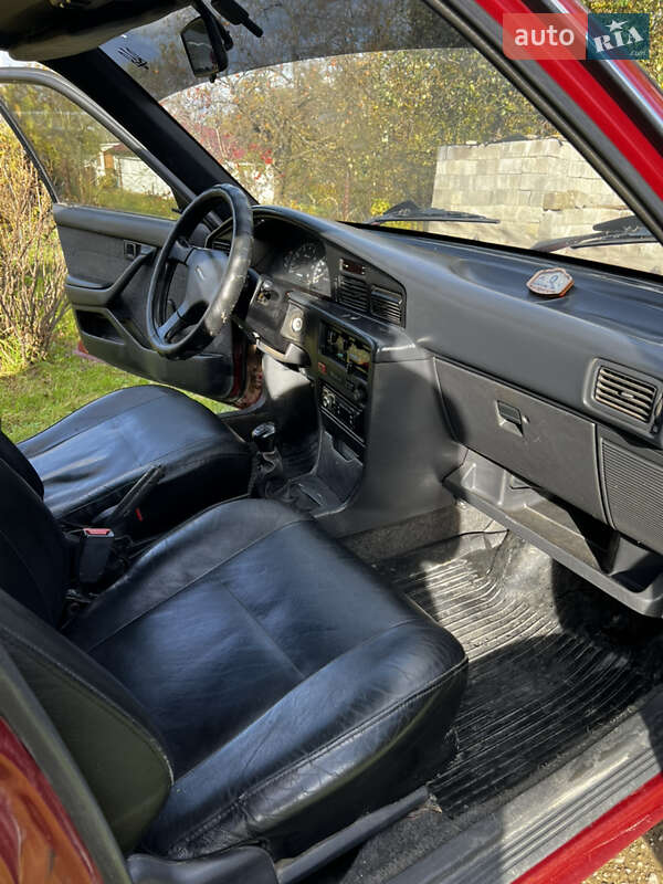 Седан Toyota Carina 1991 в Бориславе