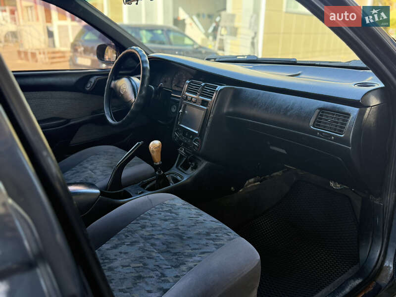 Седан Toyota Carina 1993 в Одессе фото 12 Седан Toyota Carina 1993 в Одессе