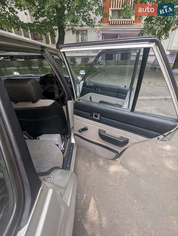 Универсал Toyota Carina 1986 в Запорожье
