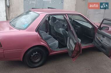 Седан Toyota Carina 1991 в Кам'янському