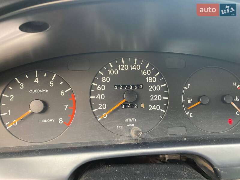 Седан Toyota Carina 1994 в Одесі