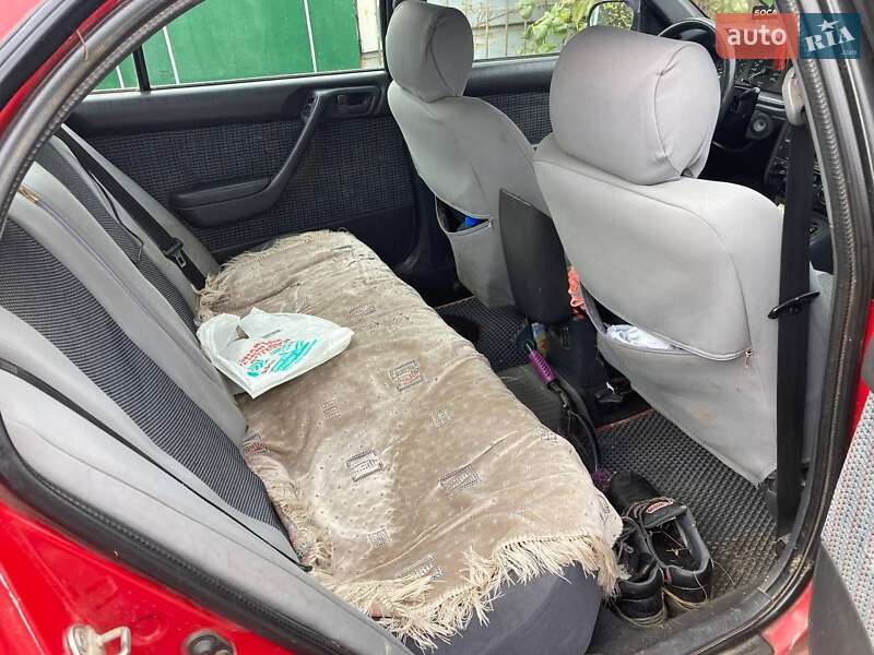 Седан Toyota Carina 1994 в Одесі