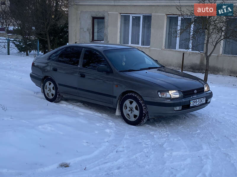 Седан Toyota Carina 1994 в Збараже