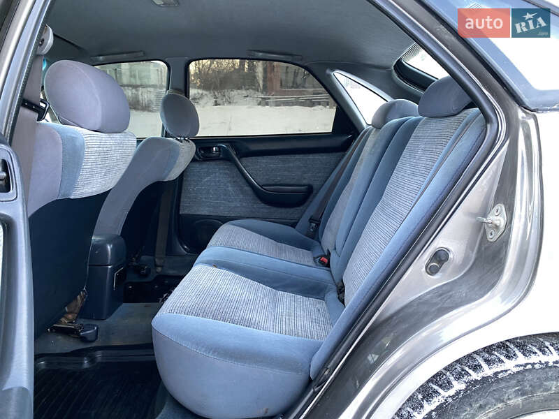 Седан Toyota Carina 1994 в Збараже