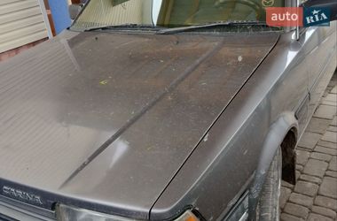 Седан Toyota Carina 1985 в Каменец-Подольском