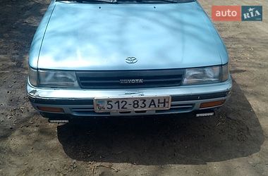 Седан Toyota Carina 1990 в Кривому Озері