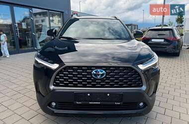 Позашляховик / Кросовер Toyota Corolla Cross 2024 в 